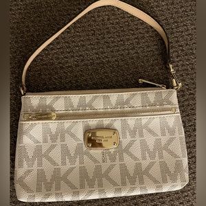 Michael Kor’s Mini Purse/Wallet/Wristlet *SOLD*